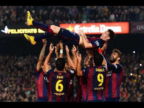 Messi watching his tribute at the Camp Nou