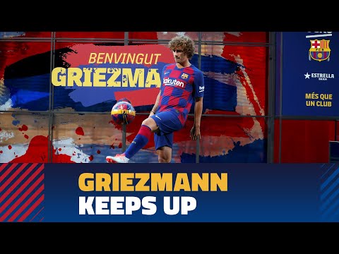 Antoine Griezmann touches the ball for the first time at Camp Nou