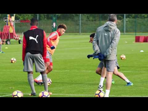 Arsenal: 1v1 training drill