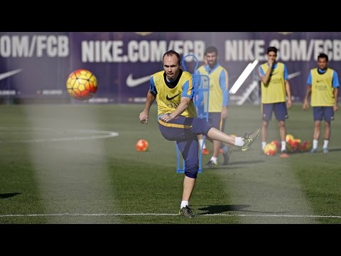 FC Barcelona training session: Iniesta and Sergi Roberto receive all-clear